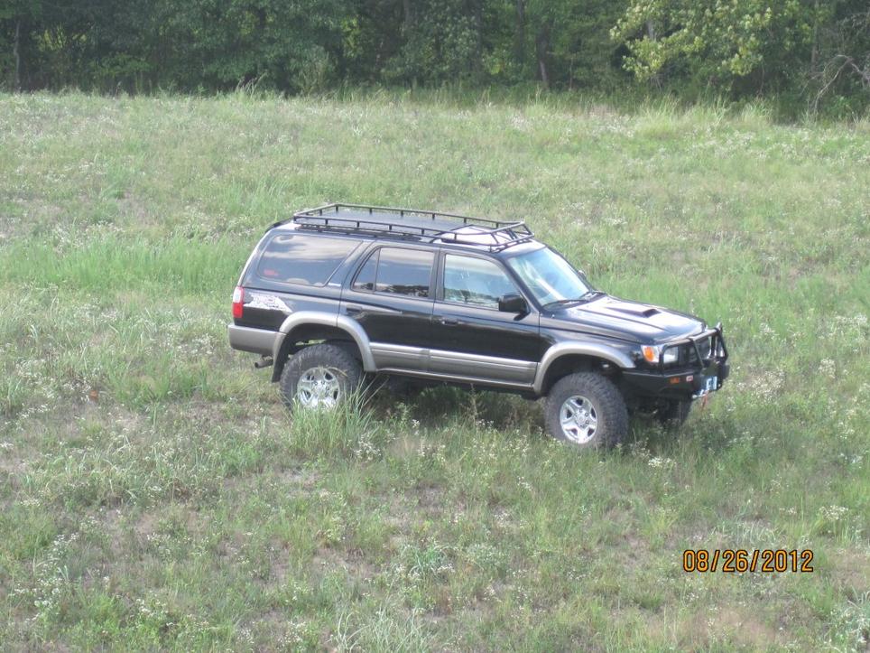 70251d1346047956-3rd-gen-toyota-4runner-picture-gallery-posing-2-.jpg