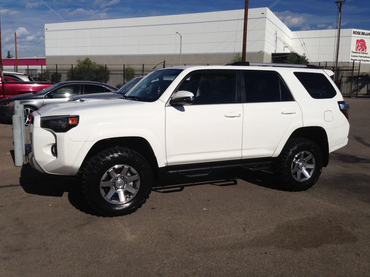 222541-how-lift-installation-kdss-equipped-vehicles-4runner-1.jpg