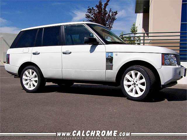 85866d1365659182-white-black-rims-landrover_rangerover_01.jpg