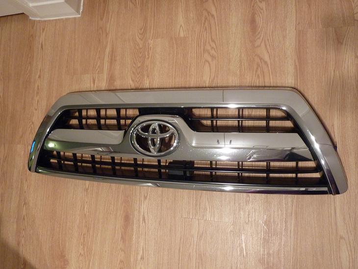 34686d1288060533-2006-sr5-chrome-grille-sale-grille1.jpg