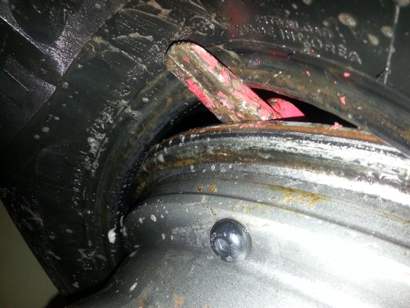 231362d1482168337-advice-requested-those-you-who-have-mounted-tires-balanced-wheels-home-14_bottom_bead_position.jpg