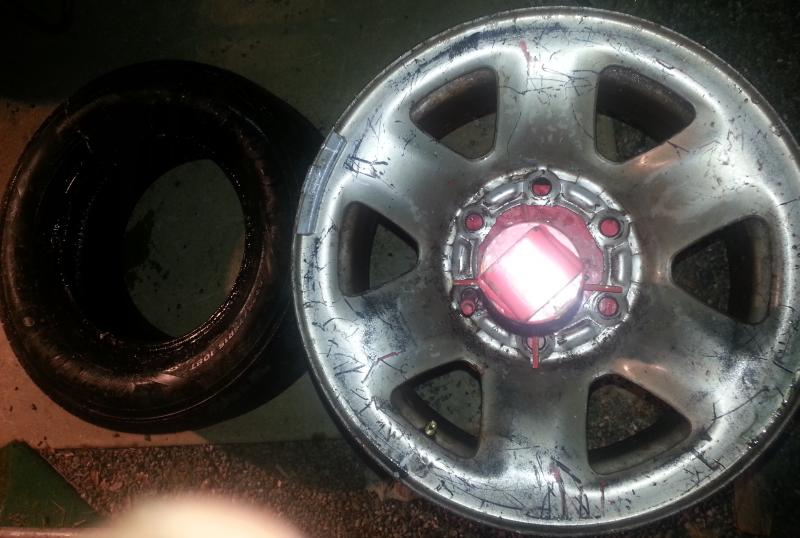 231363d1482168378-advice-requested-those-you-who-have-mounted-tires-balanced-wheels-home-15_tire_off_wheel.jpg