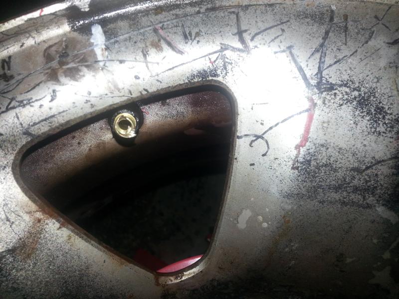 231364d1482168454-advice-requested-those-you-who-have-mounted-tires-balanced-wheels-home-16_damaged_valve_threads.jpg