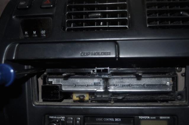 33183d1284980158-how-do-you-post-text-interspersed-pictures-diy-what-am-i-doing-wrong-4runner_clock_fix_09.jpg