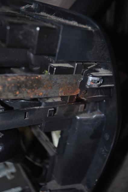 33194d1284980306-how-do-you-post-text-interspersed-pictures-diy-what-am-i-doing-wrong-4runner_clock_fix_20.jpg