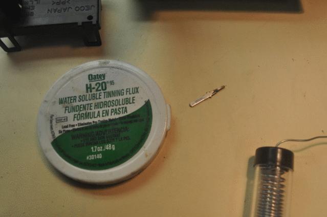 33217d1284989345-how-do-you-post-text-interspersed-pictures-diy-what-am-i-doing-wrong-4runner_clock_fix_43.jpg