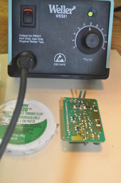 33218d1284989356-how-do-you-post-text-interspersed-pictures-diy-what-am-i-doing-wrong-4runner_clock_fix_44.jpg