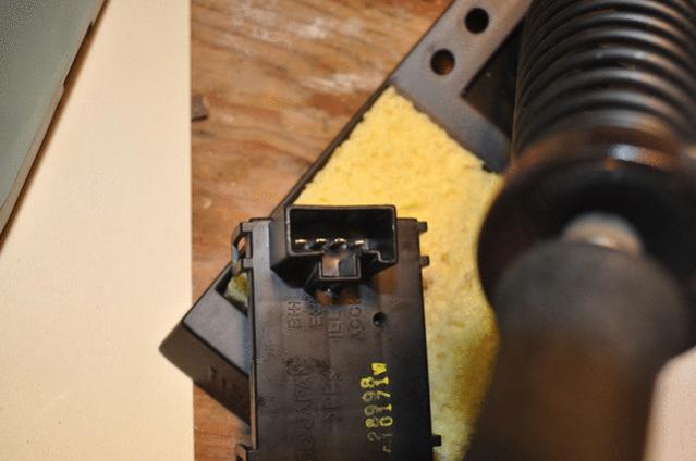33229d1284989588-how-do-you-post-text-interspersed-pictures-diy-what-am-i-doing-wrong-4runner_clock_fix_55.jpg