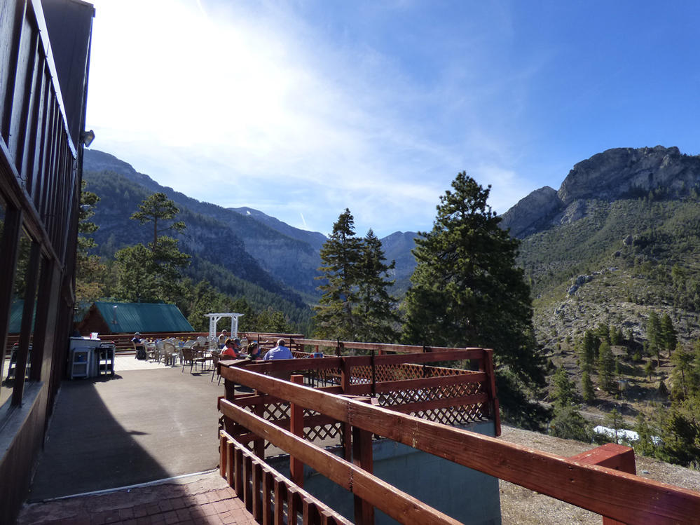 155755d1430442921-vegas-crew-roll-call-lunch-lodge.jpg