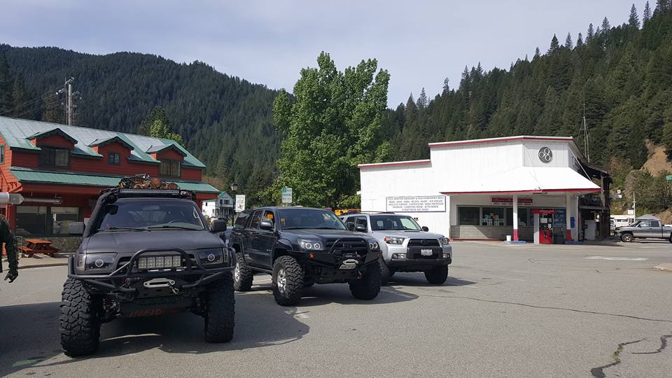 210755d1467875374-fs-3rd-gen-4runner-roof-racks-%24600-13529089_10208252412739324_1697654986353101736_n.jpg