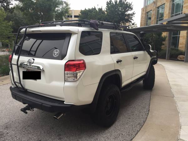 184491d1450932201-fs-2011-4runner-limited-blizzard-pearl-heavily-modified-austin-tx-00u0u_2tooyjrfbmx_600x450.jpg