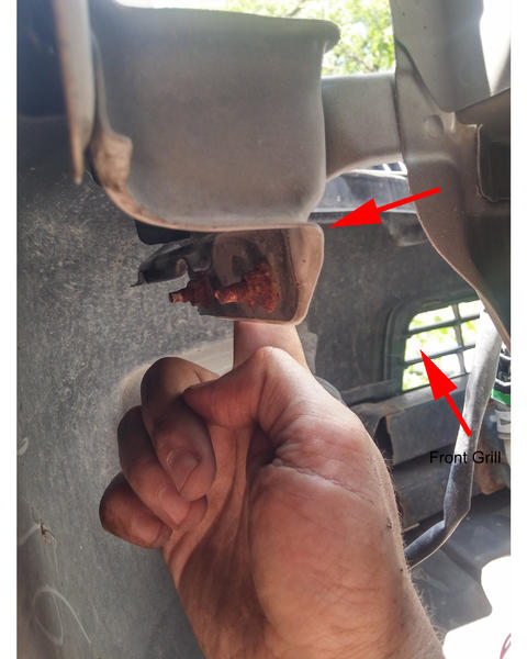 jacksheadache-albums-4th+gen+headlight+removal-picture40664-headlight3.jpg