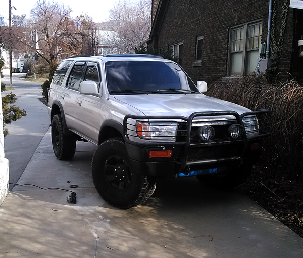merlin12-albums-merlin-s+1997+toyota+4runner+sr5-picture31439-new-33-tires.jpg
