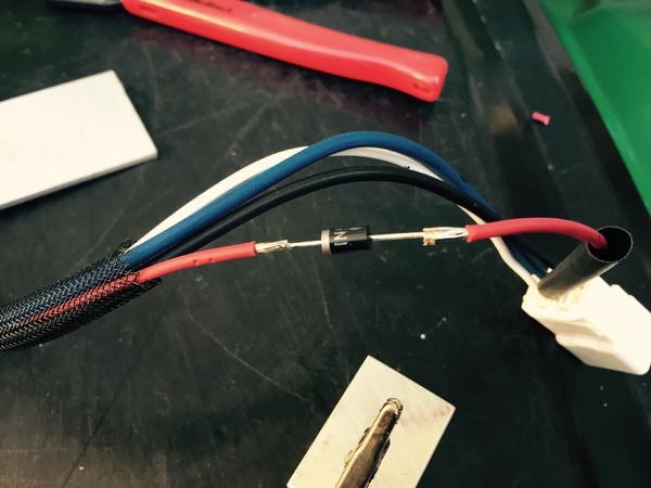 photi-albums-trailer+brake+harness+mod-picture33834-diode-installed.jpg