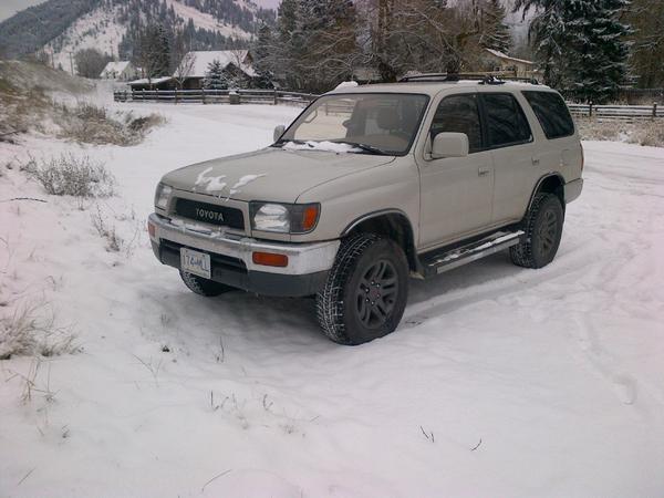 poleclimber63-albums-progress...-picture43407-first-run-snow.jpg