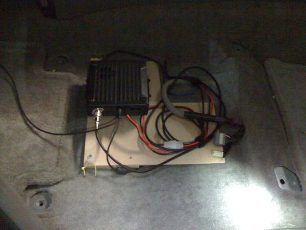 sequoia10-albums-ham+radio+install-picture19594-radio-yaesu-ftm-350ar-under-front-passenger-seat.jpg