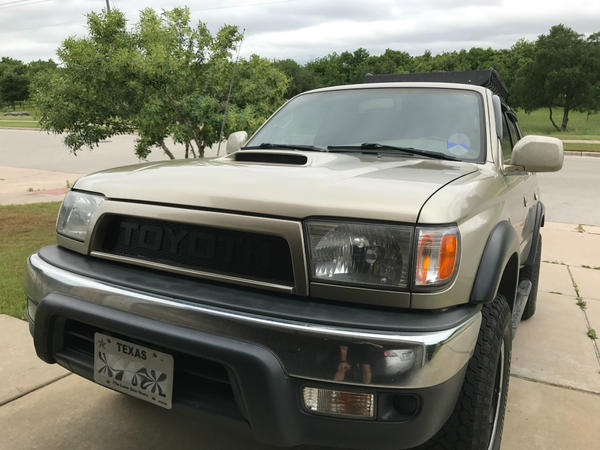 t4rkoopa-albums-2001+4runner+4x4-picture45652-raptor-grill-hood-2.jpg