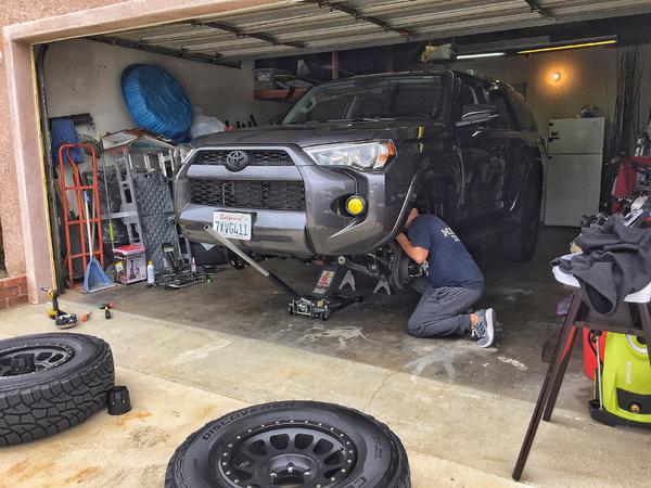 topteam-albums-2017+sr5+premium+4x4-picture46289-lift-install.jpg
