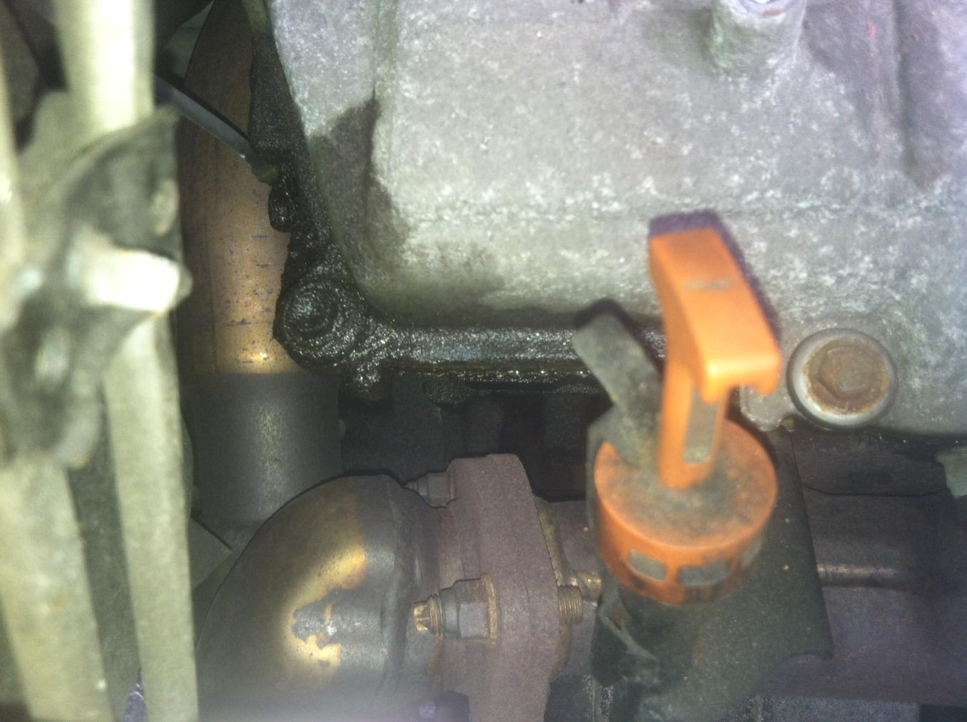 Oil Build-up below spark plugs?!-4runner-leak-jpg