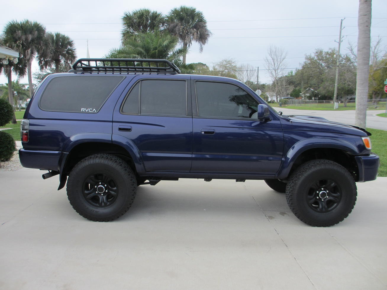 POST PICTURES OF YOUR 3rd GEN STELLAR BLUE 4RUNNER-img_0941-jpg