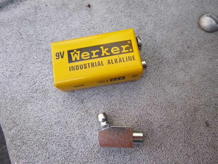 136347d1415820436-rear-driveshaft-zerk-grease-fitting-jpg