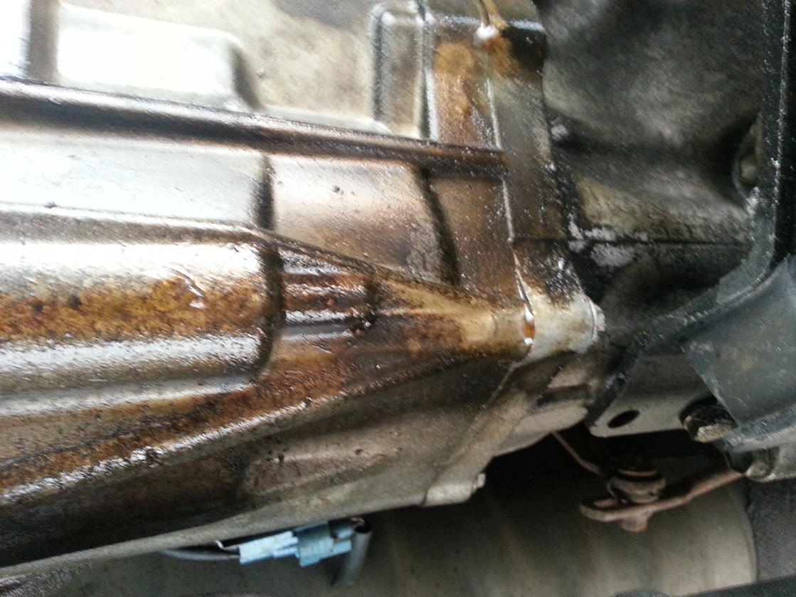 Transfer case leaking, but not sure from where-trancase1-jpg