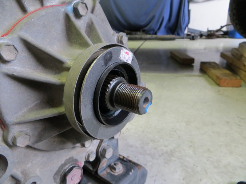 Replacing Transfer Case Output Shaft Oil Seals, a How-To for DIY'ers-img_7500_800x600-jpg