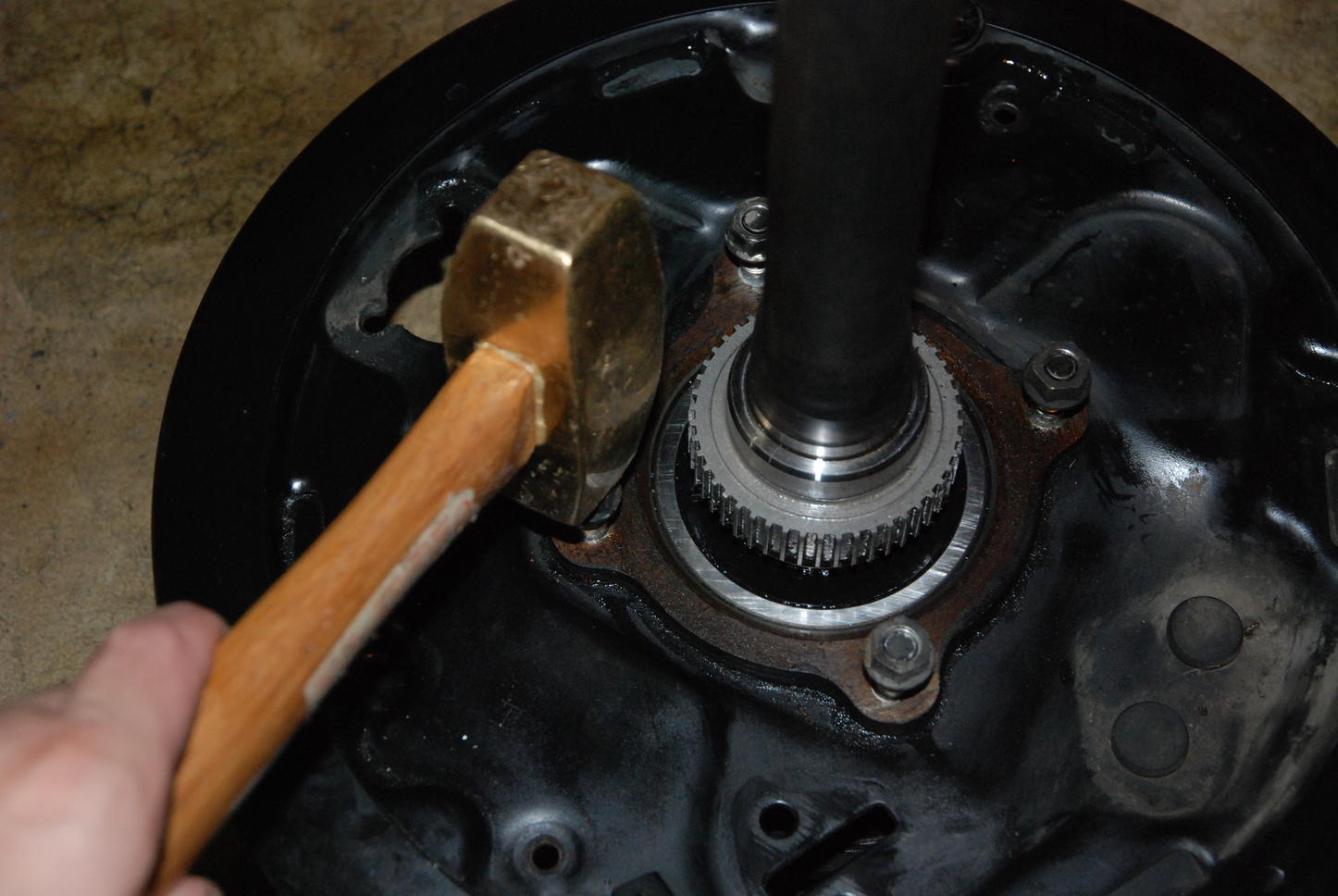 How To: Rear Wheel Bearings/ Seals at Home-dsc_4604-jpg