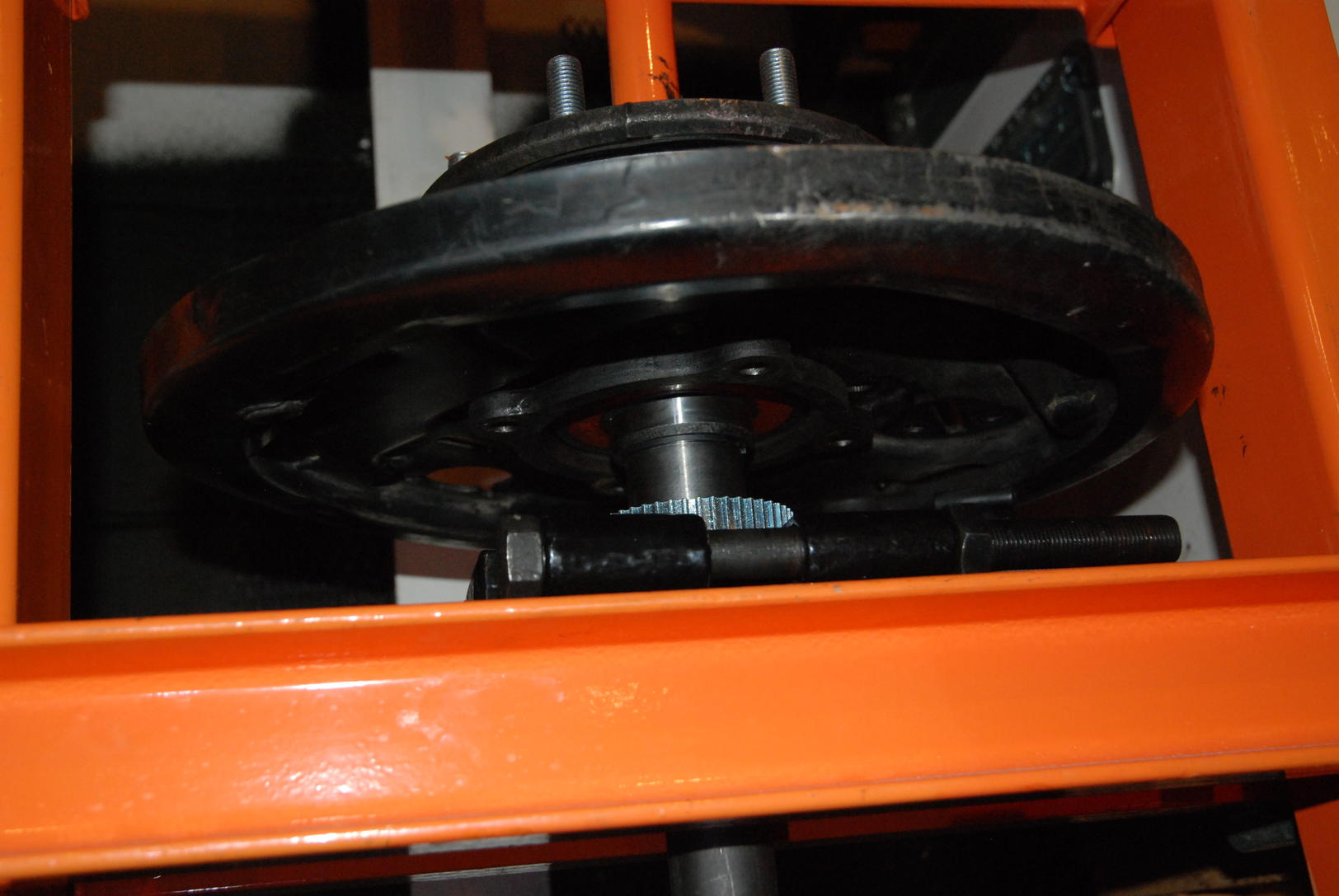 How To: Rear Wheel Bearings/ Seals at Home-dsc_4659-jpg