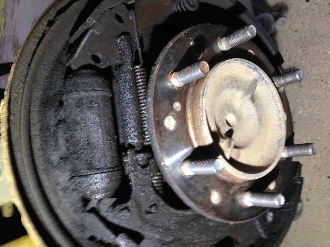 Rear Brake Drum Leak-img_0554-jpg
