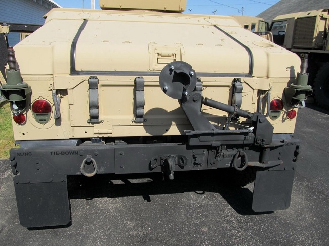 Someone needs to offer a tire carrier like the HUMVEE tire carrier.-humvee-2-jpg