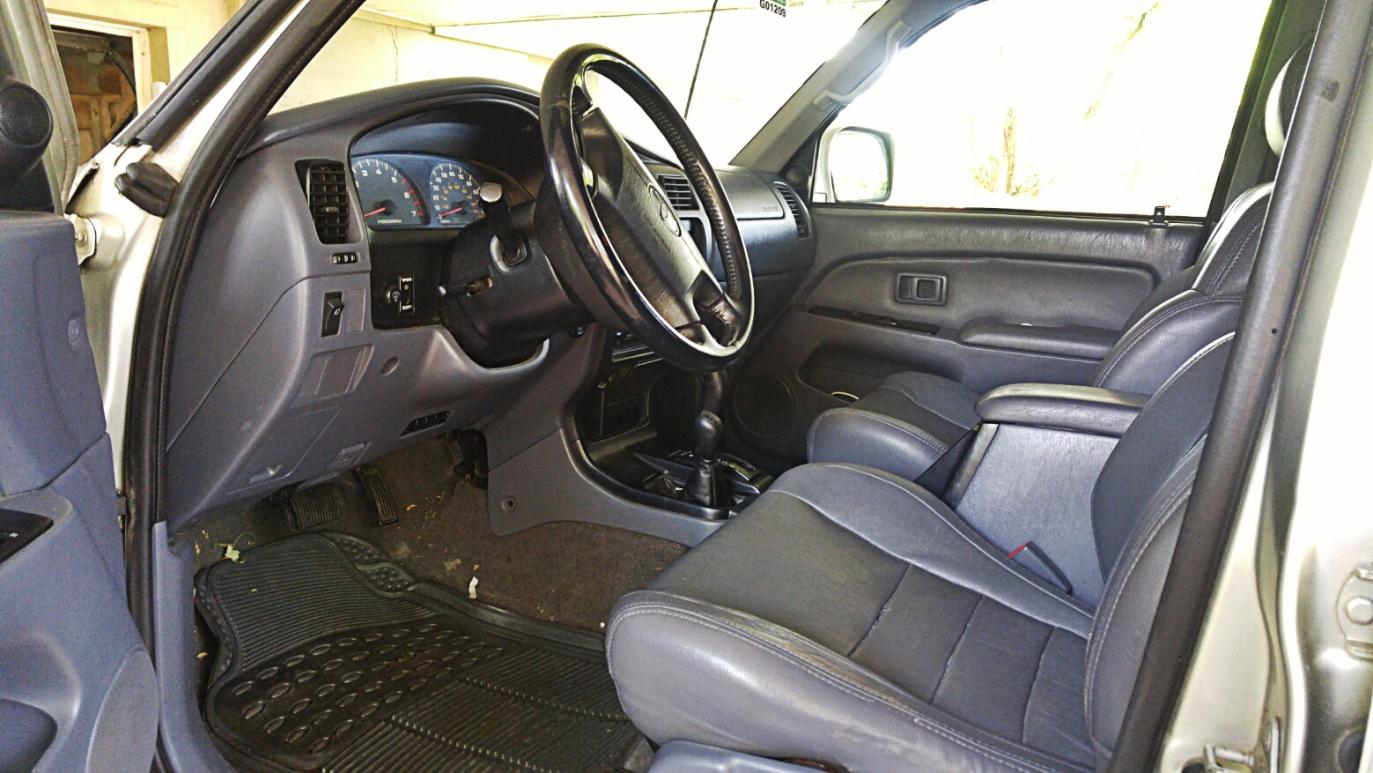 Gray interior 3rd gen, how common?-0914191504-jpg