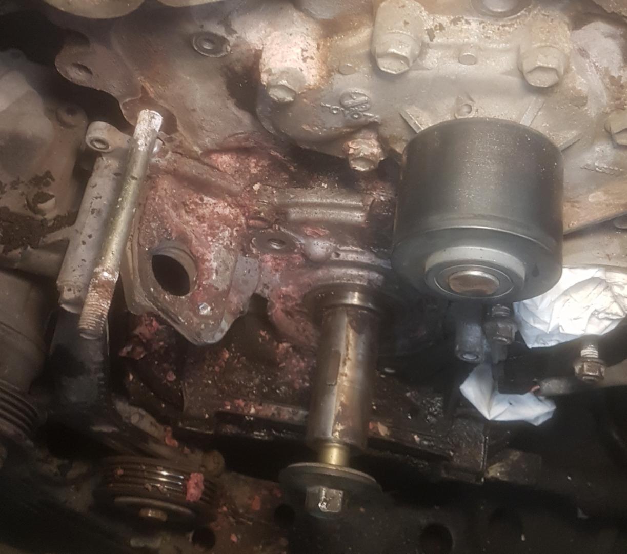 Coolant residue on intake manifold-20191107_003331-jpg