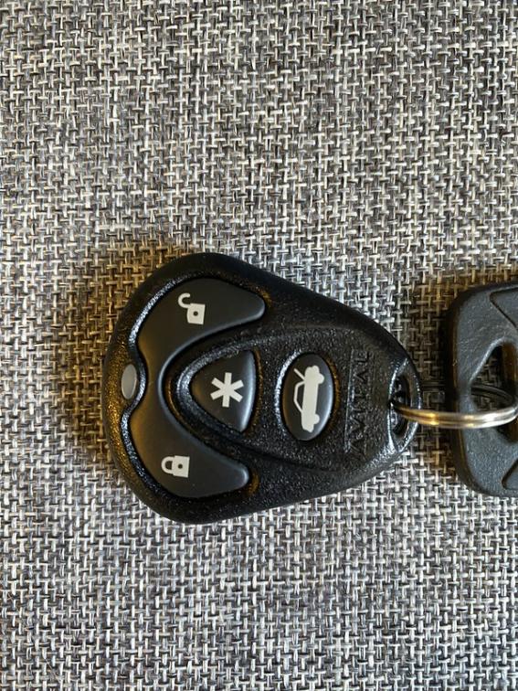 Is my keyless entry remote original or aftermarket?-50047872471_8440d88a94_c-jpg