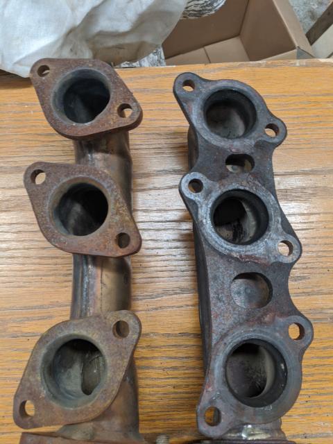 Exhaust manifold difference btw tacoma-image000002-jpg
