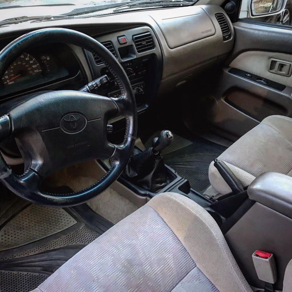 46&amp;2's 99 5 Speed SR5-4runnerinterior-jpg