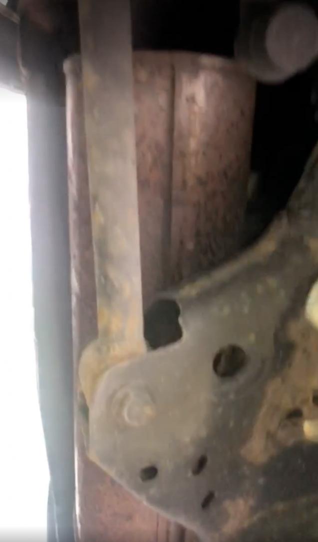 Too much rust on the rear diff to buy???-screen-shot-2021-04-29-5-57-46-pm-jpg