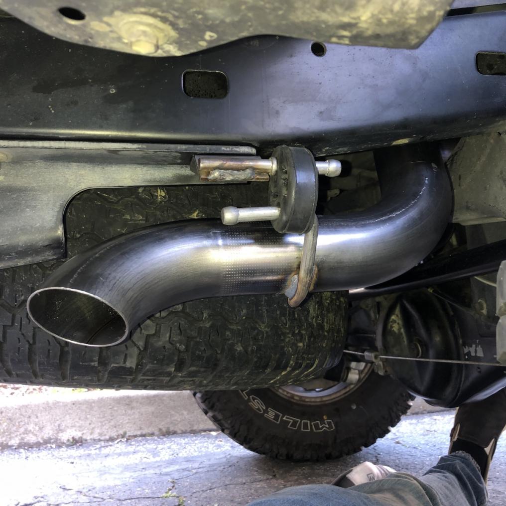 Stock exhaust routing-mfb-jpg