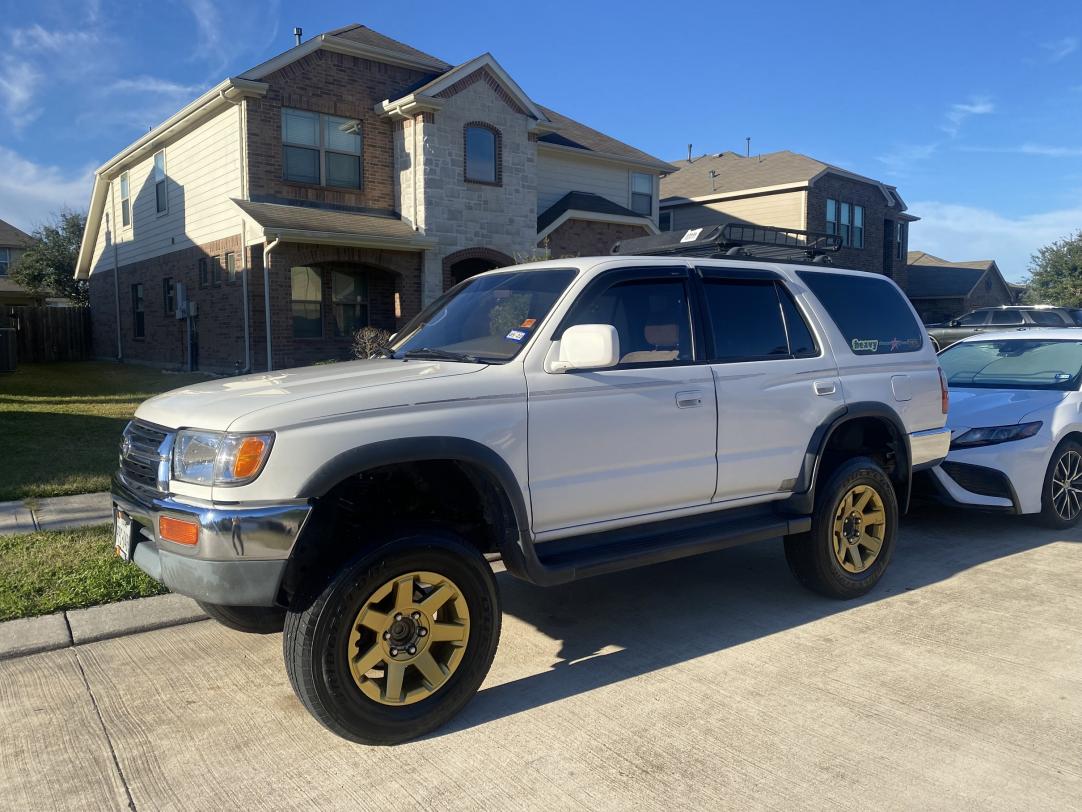 Lifted 2wd's!!! Halp!-runner-1-jpg