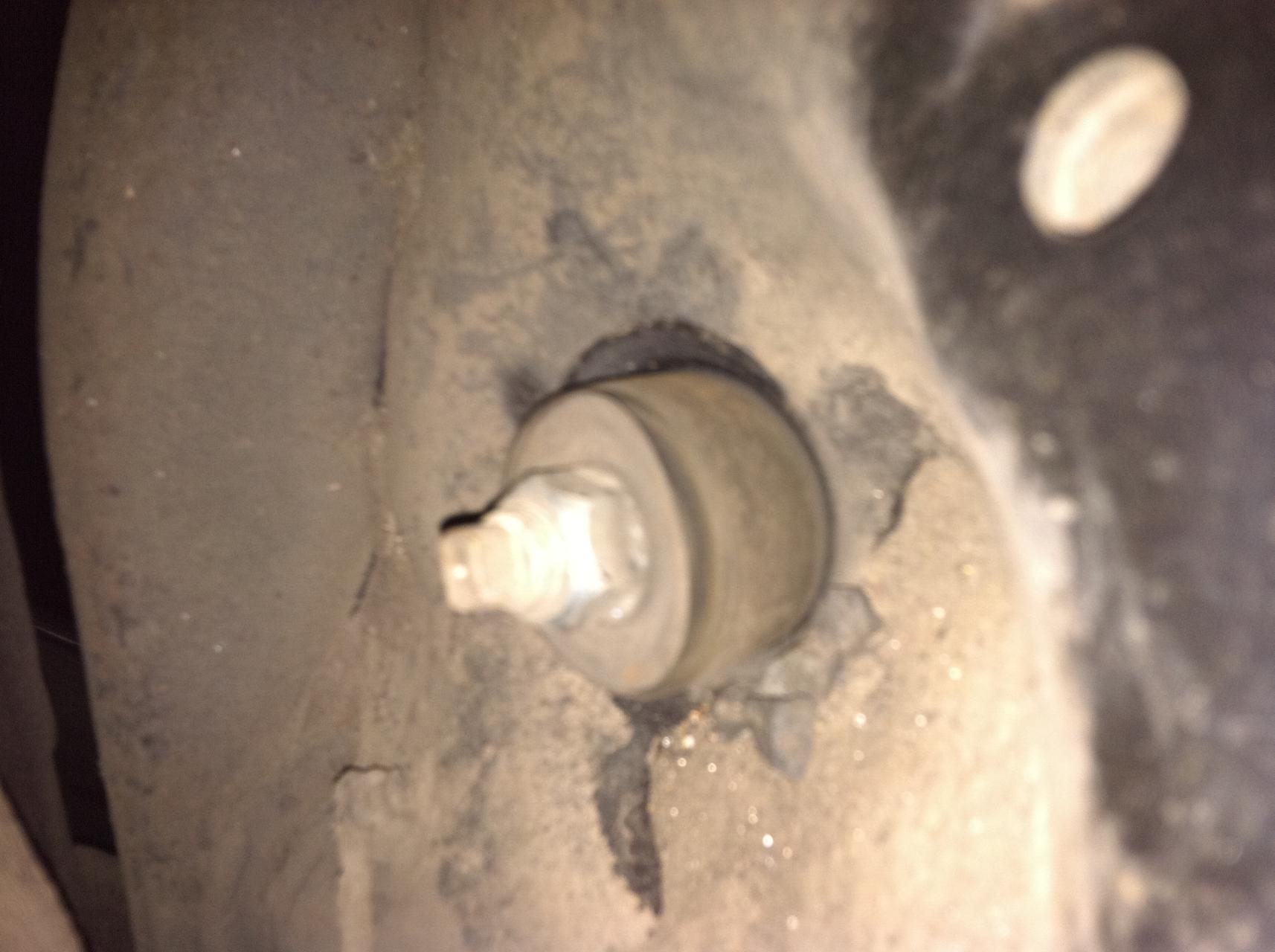 Rear OEM Landcruiser Shocks???-img_0048-jpg