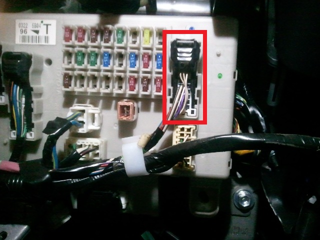 Dome light fuse always burn !?! Limited 04 V8-light-fuses-jpg
