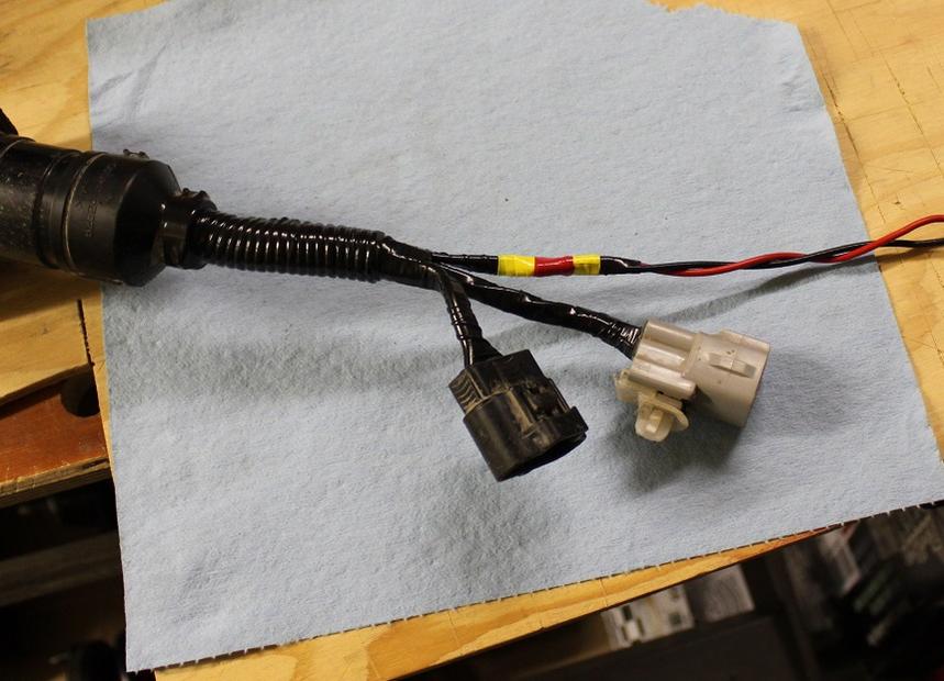 Reverse light wire-plug-reverse-mod-jpg