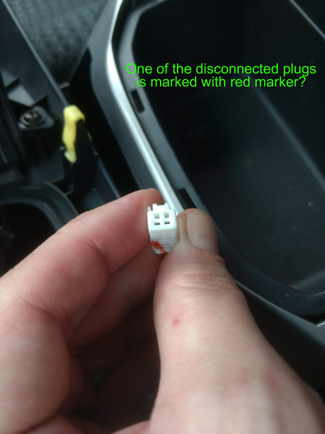 12v outlet in console not connected?-wiring2-jpg