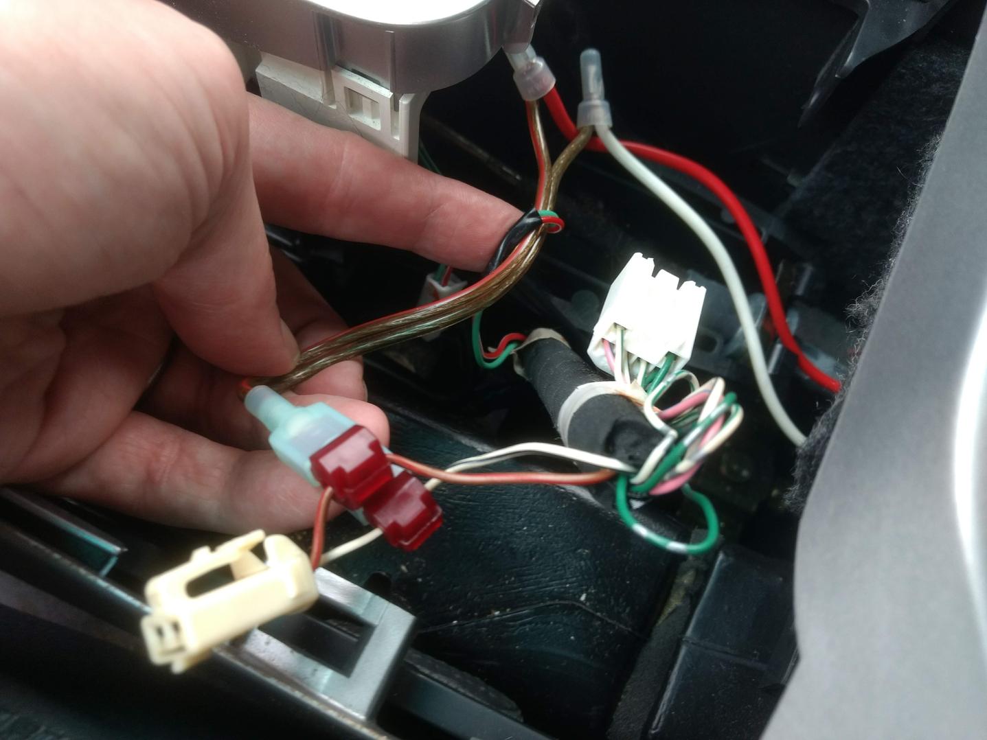 12v outlet in console not connected?-plug1-jpg