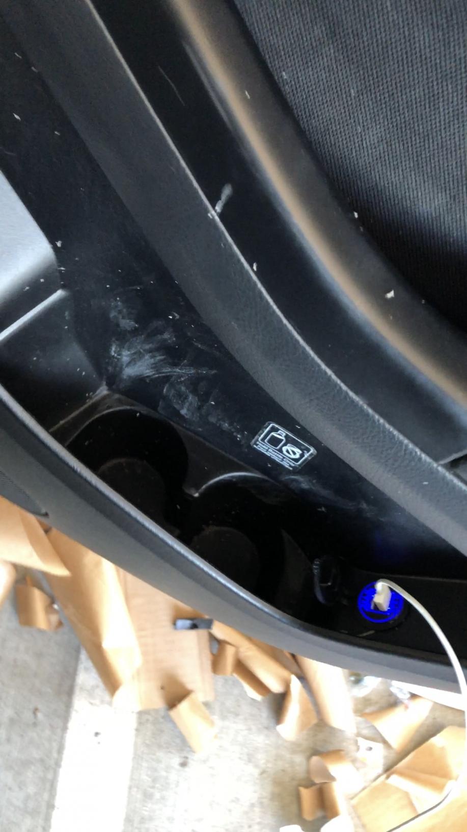 Custom rear seat usb chargers mod!-img_0511-jpg