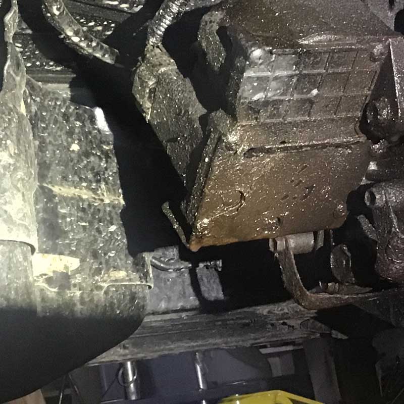 Just bought a 2003 4R with 190K and V8, leak at  back of transmission-2020-01-14-14-56-05-jpg