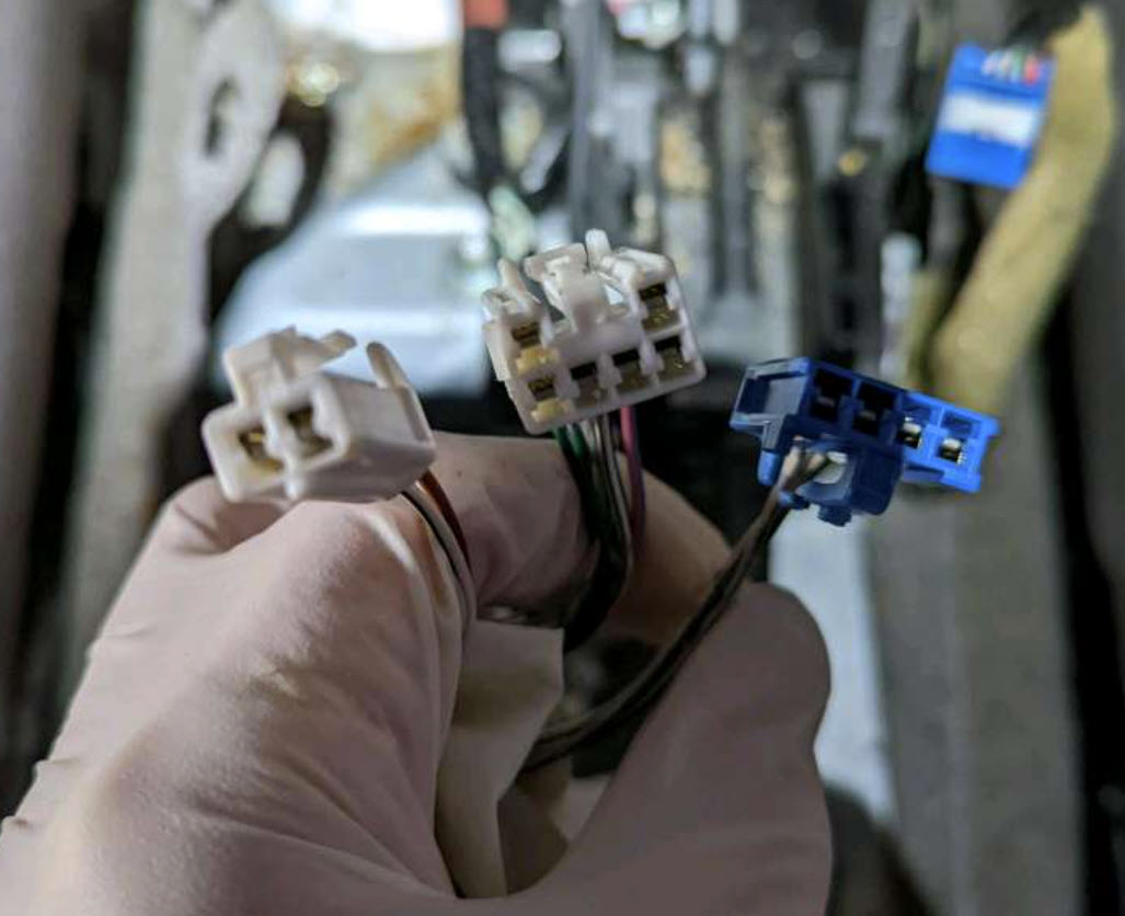 Wiring harness in Center Console, what is it for?-plugs-jpg