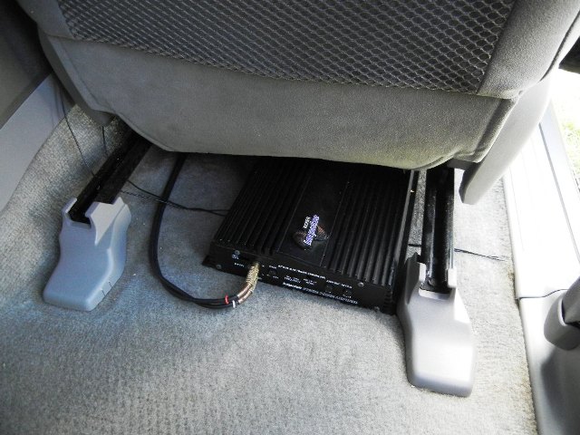 Post up pics of you audio systems! Subs, headunits, anything audio related!-dscn0259-jpg