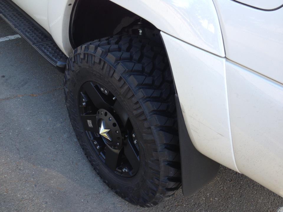 Getting a new lift, tires, and wheels...-560516_4932546716385_1916898946_n-jpg
