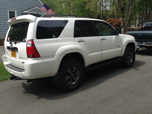 Icepuck72 &quot;Hickory&quot; White 2006 SR5 V8 Build thread-after-lift-2-jpg
